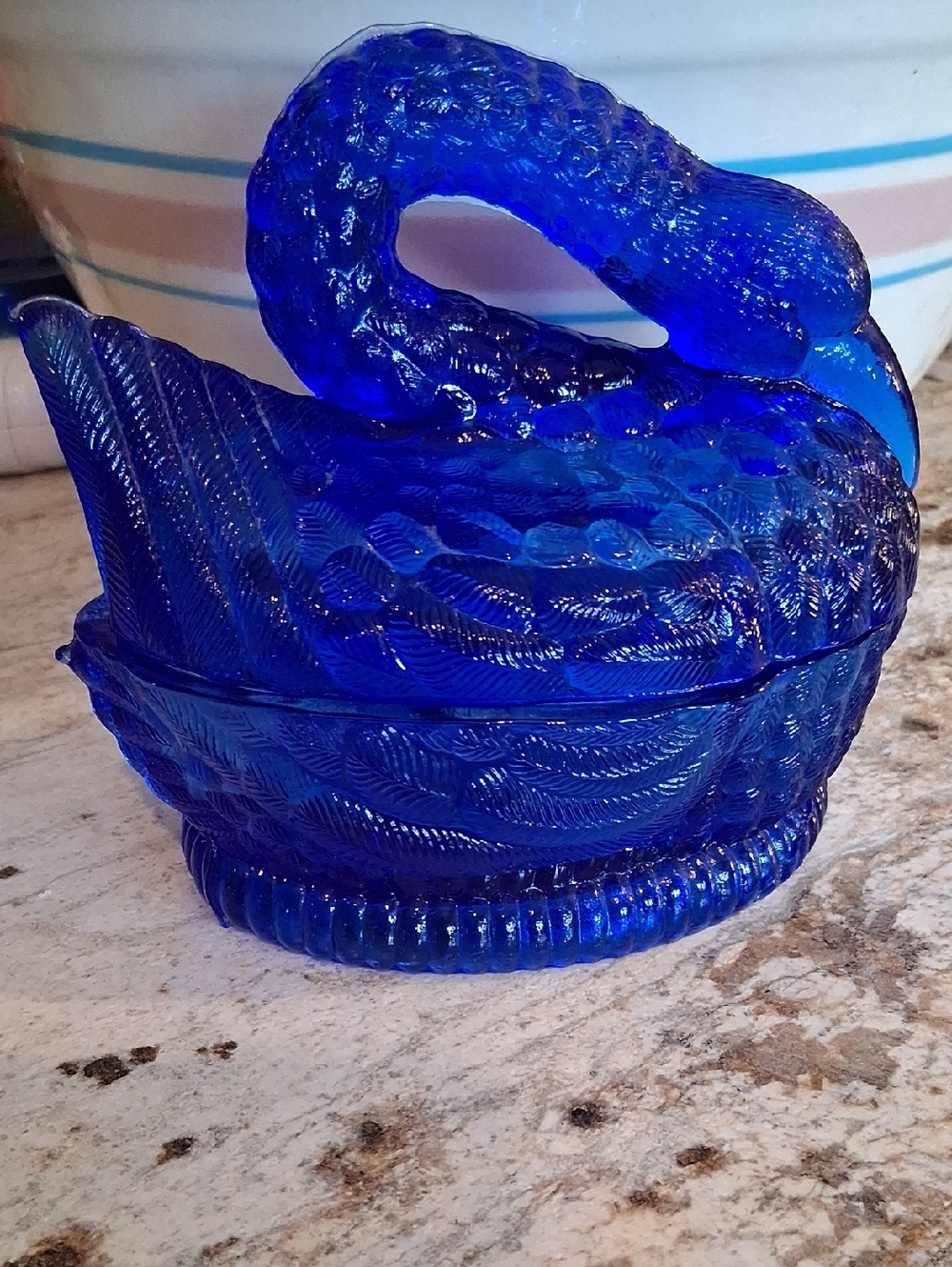 Swan On Nest Dish